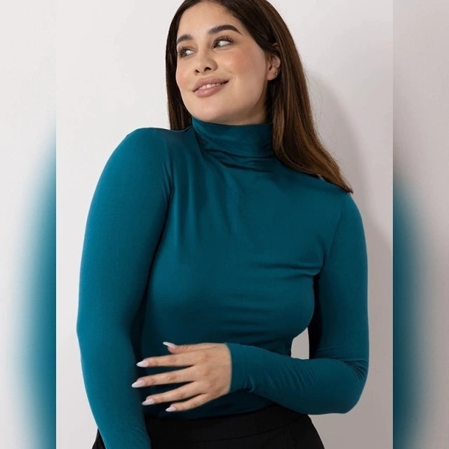 Camiseta Térmica Cuello Alto Turquesa de Microfibra Opaca